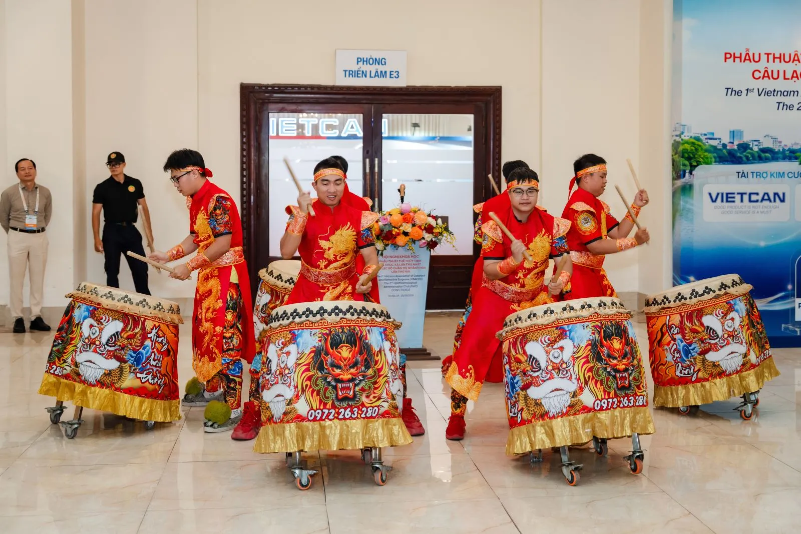 Hoạt động văn hóa trong khuôn khổ hội nghị